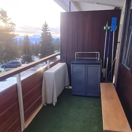 Apartment Le Flocon-studio Cabine-balcon 4-6 Pers A 100m Des Pistes *